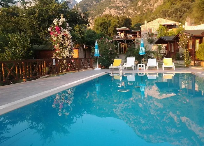 Onur 2* פאראליה